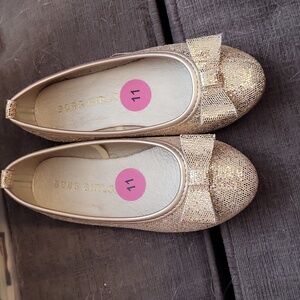 BCBG Girls Gold Bow Ballet Flatshoke.- Little Girls 11